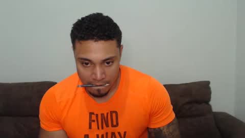 michelle_allen0104 online show from November 2025 03:16:02 AM