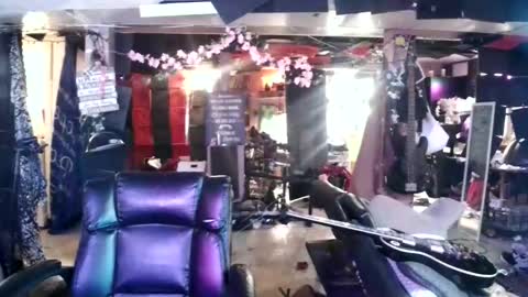michelle_flowers online show from November 2025 04:44:01 AM