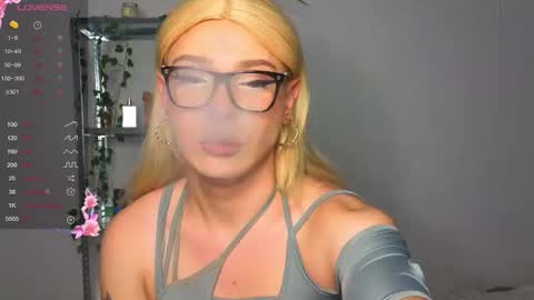 michelle_jacksonn online show from September 2025 05:36:01 PM