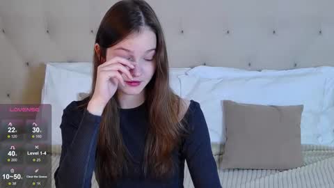 Snapshot of michelle_roux chatting on October 2025 12:13:02 PM Michelle online show from October 2025 12:13:02 PM