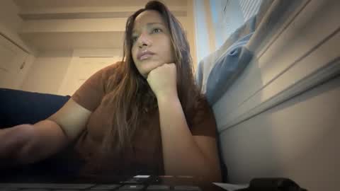 Anne Michelle online show from December 2025 08:25:01 PM