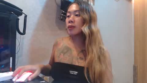 Snapshot of michelle_ux chatting on October 2025 03:10:01 PM michelle_ux online show from October 2025 03:10:01 PM