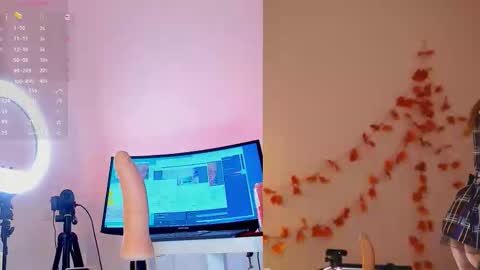 Snapshot of michelleblow chatting on October 2025 12:27:01 PM Michelle online show from October 2025 12:27:01 PM