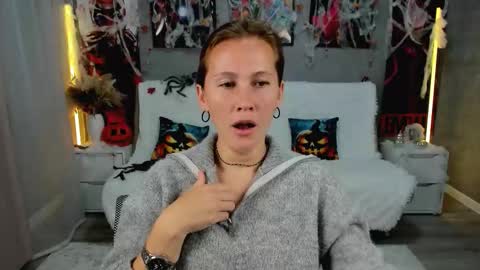 MichelleOrtis online show from October 2025 12:40:02 PM