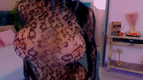 Snapshot of michellereys chatting on November 2025 09:36:02 PM michellereys online show from November 2025 09:36:02 PM