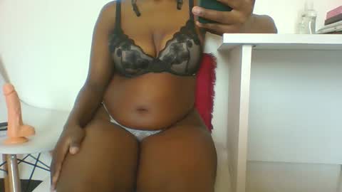 Snapshot of michellevice chatting on October 2025 07:42:02 AM michellevice online show from October 2025 07:42:02 AM