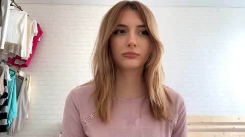 Jenny online show from April 2026 09:07:01 AM