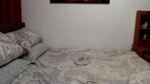 Snapshot of mickeylicious chatting on November 2025 11:32:01 AM mickeylicious online show from November 2025 11:32:01 AM