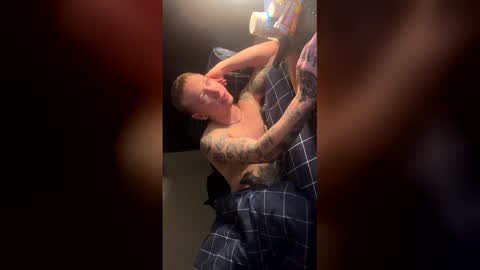 Snapshot of mickeymag52 chatting on February 2026 04:24:01 AM mickey online show from February 2026 04:24:01 AM