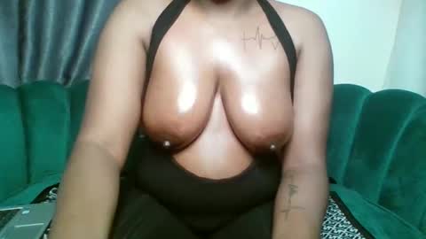 Snapshot of midnight_goddess chatting on September 2025 06:43:02 PM Kelly online show from September 2025 06:43:02 PM