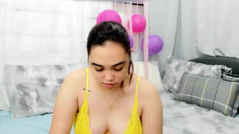 Snapshot of midnightbunny_ chatting on October 2025 11:34:02 PM Bunny 3 online show from October 2025 11:34:02 PM