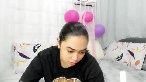 Snapshot of midnightbunny_ chatting on October 2025 01:12:01 PM Bunny 3 online show from October 2025 01:12:01 PM