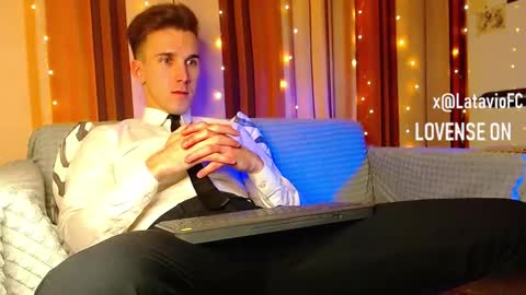 Snapshot of midnighter__ chatting on December 2025 07:10:01 PM Alexey or just Alex online show from December 2025 07:10:01 PM