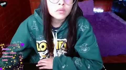 Snapshot of midoriquinn chatting on May 2026 04:26:02 PM Midori 7u7 online show from May 2026 04:26:02 PM