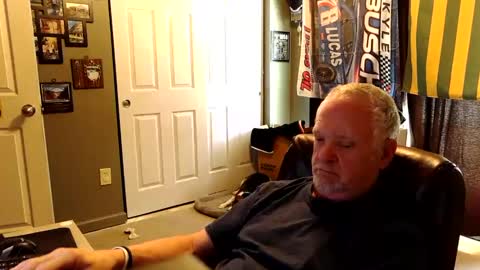 Snapshot of midwestdad09 chatting on September 2025 04:41:01 PM midwestdad09 online show from September 2025 04:41:01 PM