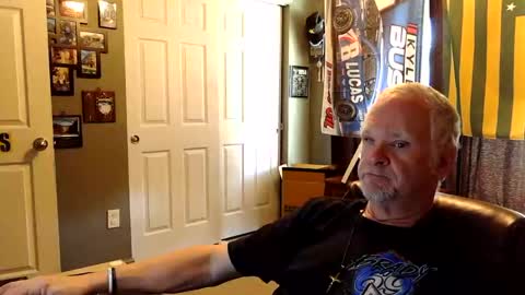 Snapshot of midwestdad09 chatting on September 2025 06:23:02 PM midwestdad09 online show from September 2025 06:23:02 PM