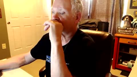 Snapshot of midwestdad09 chatting on October 2025 02:47:02 PM midwestdad09 online show from October 2025 02:47:02 PM