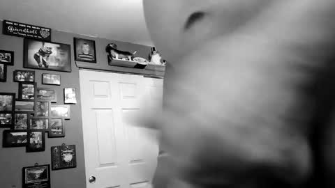 Snapshot of midwestdad09 chatting on December 2025 03:32:01 PM midwestdad09 online show from December 2025 03:32:01 PM