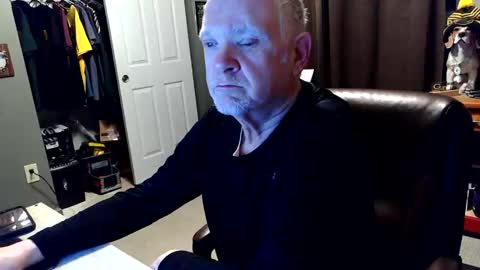 midwestdad09 online show from April 2026 08:15:01 AM