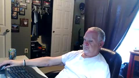 midwestdad09 online show from May 2026 09:53:01 PM