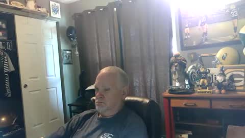midwestdad09 online show from June 2026 07:19:02 PM