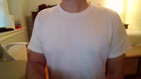 Snapshot of midwestdad2026 chatting on January 2026 10:33:02 PM midwestdad2026 online show from January 2026 10:33:02 PM