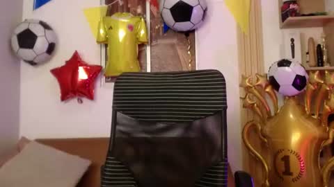 Snapshot of miel_alisha chatting on June 2026 02:10:02 PM miel online show from June 2026 02:10:02 PM