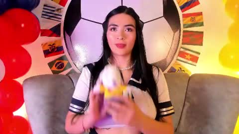 Snapshot of miel_gomez chatting on June 2026 09:23:01 PM miel_gomez online show from June 2026 09:23:01 PM