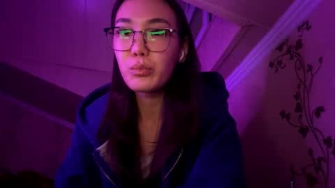 Snapshot of migdaliafenlon chatting on October 2025 02:29:01 PM Nova online show from October 2025 02:29:01 PM