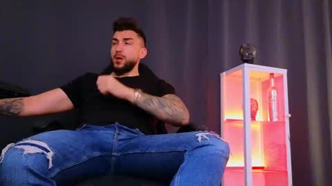 MightyAaron online show from January 2025 07:39:02 AM