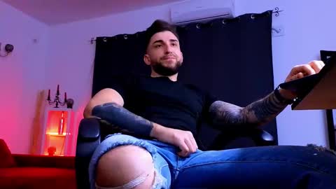 Snapshot of mightyaaron chatting on February 2026 04:39:02 AM MightyAaron online show from February 2026 04:39:02 AM