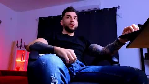 Snapshot of mightyaaron chatting on February 2026 05:01:02 AM MightyAaron online show from February 2026 05:01:02 AM