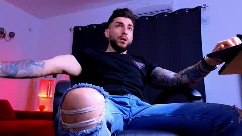 Snapshot of mightyaaron chatting on February 2026 06:06:01 AM MightyAaron online show from February 2026 06:06:01 AM