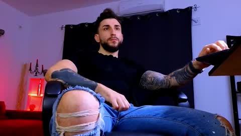 Snapshot of mightyaaron chatting on February 2026 04:03:02 PM MightyAaron online show from February 2026 04:03:02 PM