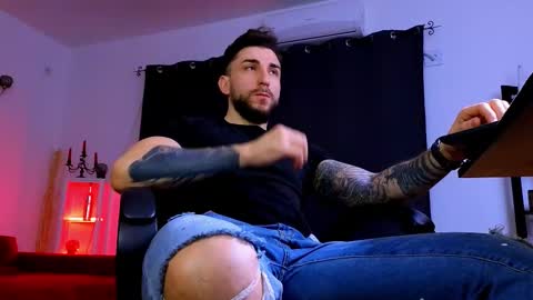 Snapshot of mightyaaron chatting on February 2026 04:11:01 AM MightyAaron online show from February 2026 04:11:01 AM