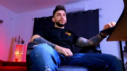 MightyAaron online show from April 2026 02:34:01 AM