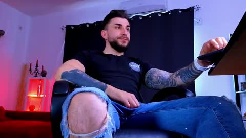 MightyAaron online show from June 2026 04:31:01 PM