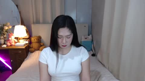 Snapshot of miho_ishikawa chatting on May 2026 09:09:02 PM Miho online show from May 2026 09:09:02 PM
