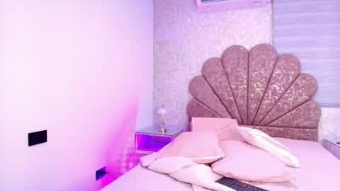 Snapshot of miia_01_ chatting on November 2025 11:55:02 AM Mia online show from November 2025 11:55:02 AM