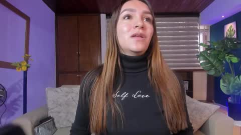 Snapshot of miia_taylors chatting on December 2025 11:50:01 AM Miia 3 online show from December 2025 11:50:01 AM