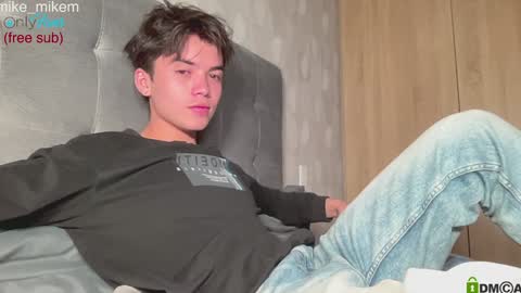 Snapshot of miikemmm_ chatting on January 2025 11:29:01 PM Watch me fucking in NEW ACCOUNT LOLA online show from January 2025 11:29:01 PM