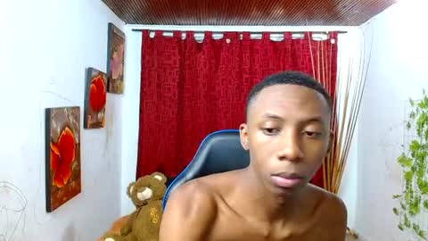 Snapshot of miilo18 chatting on June 2026 08:28:01 PM milo online show from June 2026 08:28:01 PM