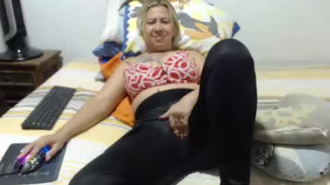 Snapshot of miilu74 chatting on November 2025 03:18:02 PM Miilu74 online show from November 2025 03:18:02 PM