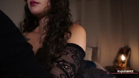 Snapshot of miissjulia chatting on June 2026 01:50:02 AM online show from June 2026 01:50:02 AM
