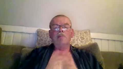 Snapshot of mikael42 chatting on May 2026 07:44:02 PM mikael42 online show from May 2026 07:44:02 PM