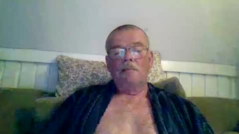 Snapshot of mikael42 chatting on May 2026 07:08:01 PM mikael42 online show from May 2026 07:08:01 PM