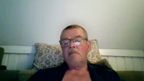 Snapshot of mikael42 chatting on May 2026 06:36:02 PM mikael42 online show from May 2026 06:36:02 PM