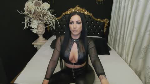 Mikaela online show from February 2025 07:40:01 AM