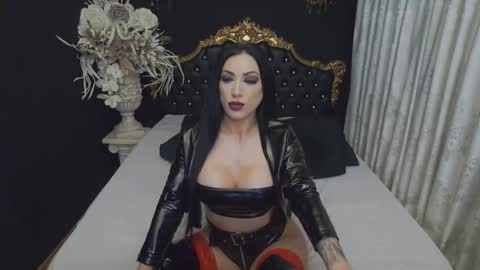 Mikaela online show from November 2025 05:19:02 AM