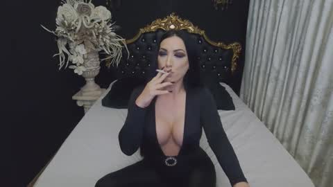 Mikaela online show from November 2025 04:36:01 AM